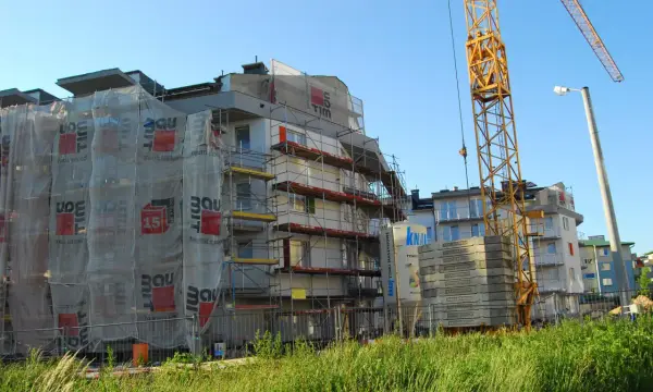 Ile deweloper zarabia na mieszkaniu? Zaskakujące fakty o marżach